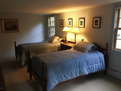 84 E Main St, Stockbridge, MA 01262 photo 18