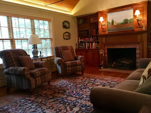 84 E Main St, Stockbridge, MA 01262 photo 6