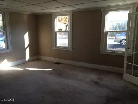 175 High St, Lee, MA 01238 photo 9