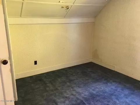175 High St, Lee, MA 01238 photo 18