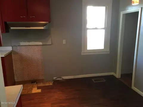 175 High St, Lee, MA 01238 photo 12