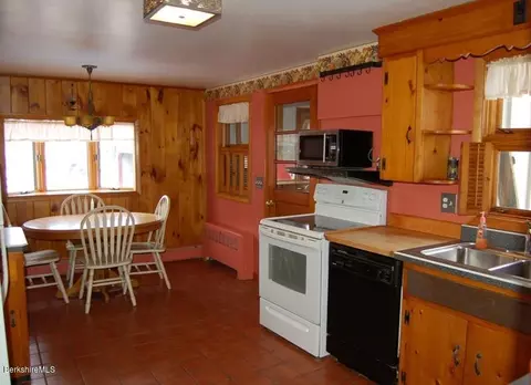 170 Fairview St, Lee, MA 01238 photo 5