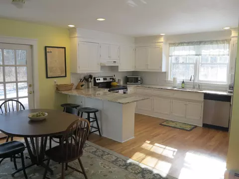 355 S Undermountain Rd, Sheffield, MA 01257 photo 3