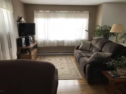 25 Pine Ridge Dr, Lee, MA 01238 photo 5