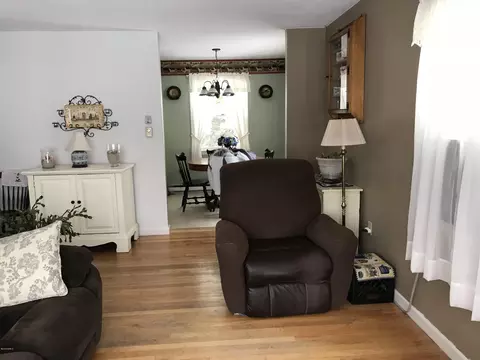 25 Pine Ridge Dr, Lee, MA 01238 photo 6