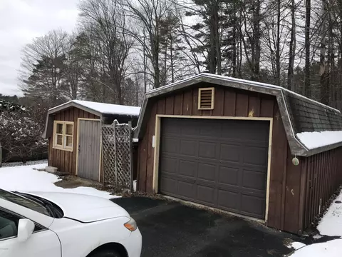 25 Pine Ridge Dr, Lee, MA 01238 photo 3