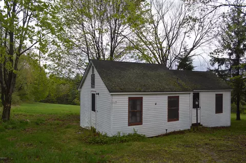 374 West Rd, Lee, MA 01238 photo 1