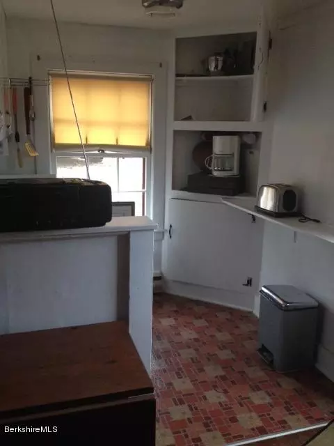 374 West Rd, Lee, MA 01238 photo 3