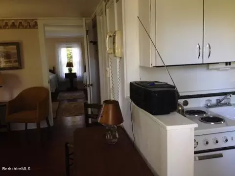 374 West Rd, Lee, MA 01238 photo 9