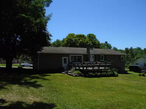 30 Debra Ave, Lee, MA 01238 photo 3
