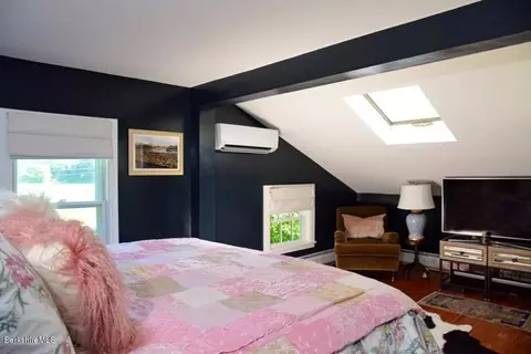 176 Maple Ave, Sheffield, MA 01257 photo 19