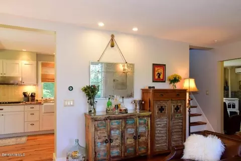 176 Maple Ave, Sheffield, MA 01257 photo 7