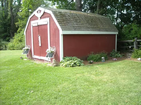 100 Parkview Ter, Lee, MA 01238 photo 5