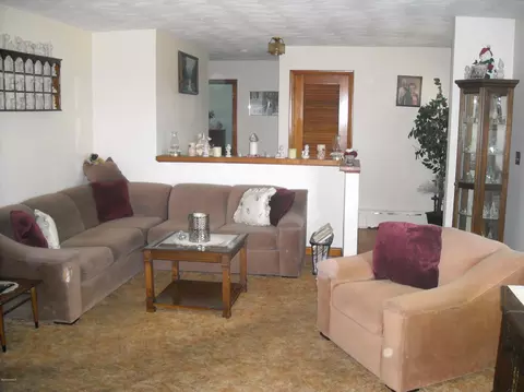 100 Parkview Ter, Lee, MA 01238 photo 17