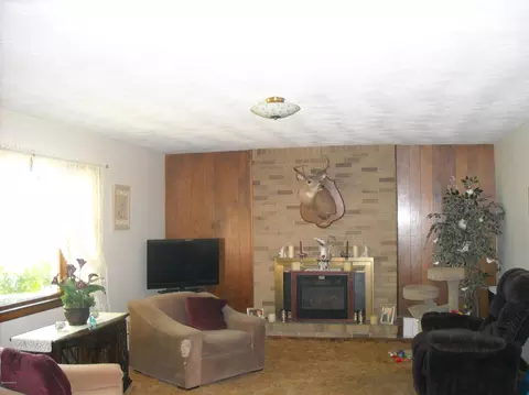 100 Parkview Ter, Lee, MA 01238 photo 11