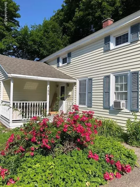 165 Main St, Lee, MA 01238 photo 2