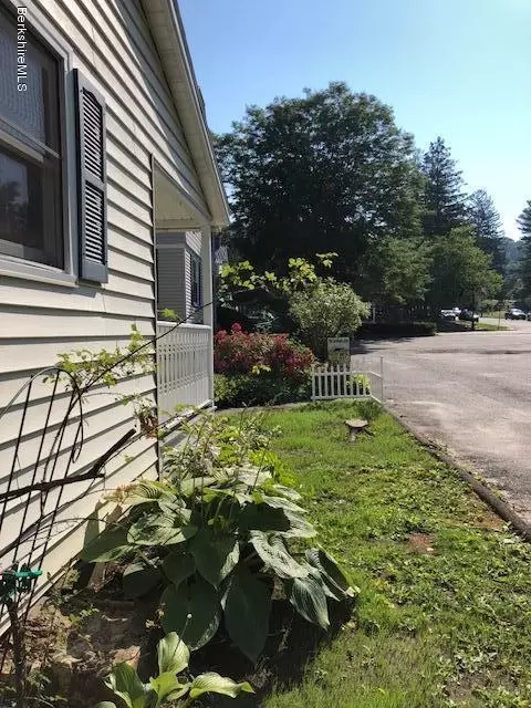 165 Main St, Lee, MA 01238 photo 4