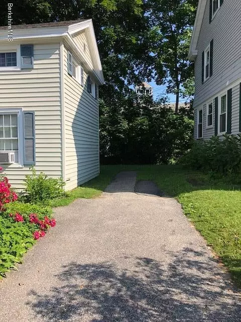 165 Main St, Lee, MA 01238 photo 21