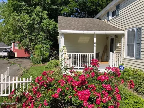 165 Main St, Lee, MA 01238 photo 1