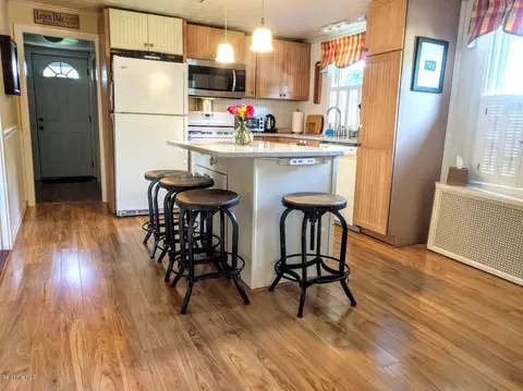 4 Elm St, Lenox, MA 01240 photo 4