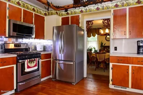 310 Bradley St, Lee, MA 01238 photo 6