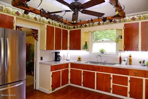 310 Bradley St, Lee, MA 01238 photo 5