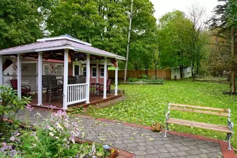310 Bradley St, Lee, MA 01238 photo 2