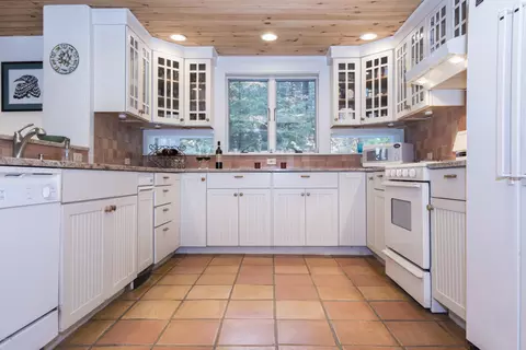16 Bidwell Rd, Monterey, MA 01245 photo 14