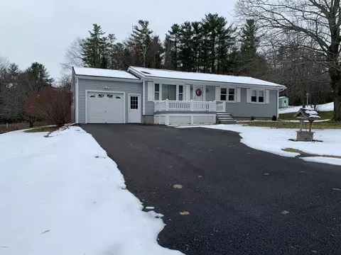55 Davis St, Lee, MA 01238 photo 1