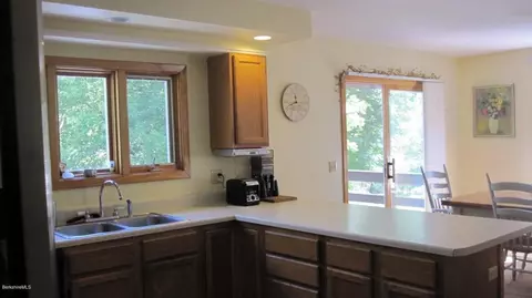 170 Summer St, Lee, MA 01238 photo 11