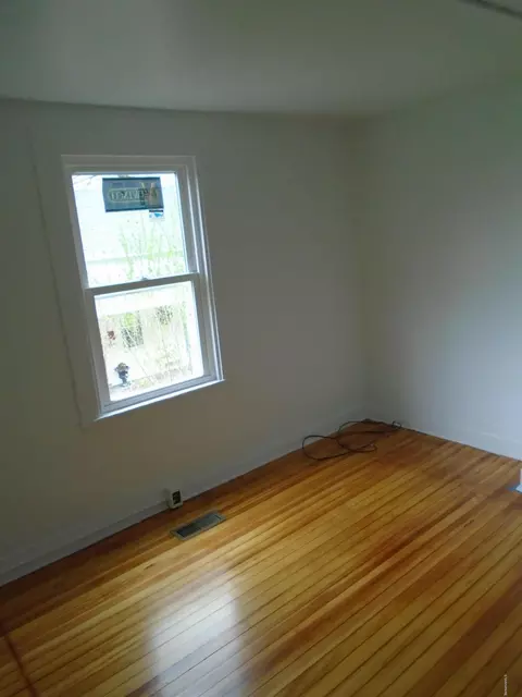 60 Dublin St, Lee, MA 01238 photo 9