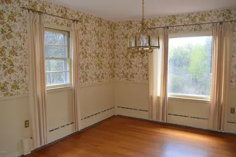 72 Plunkett St, Lenox, MA 01240 photo 7