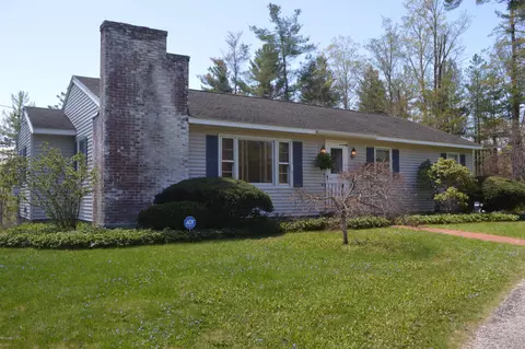 72 Plunkett St, Lenox, MA 01240 photo 1