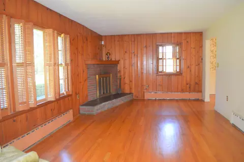 72 Plunkett St, Lenox, MA 01240 photo 3