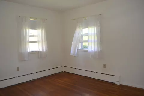 72 Plunkett St, Lenox, MA 01240 photo 18