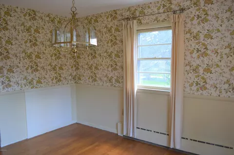 72 Plunkett St, Lenox, MA 01240 photo 8