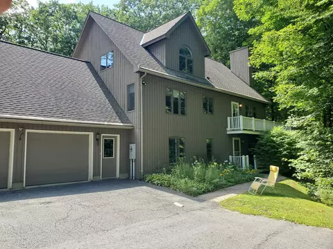 62 Moose Dr, Lee, MA 01238 photo 2