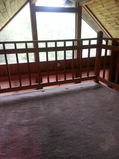 735 Forest St, Lee, MA 01238 photo 10