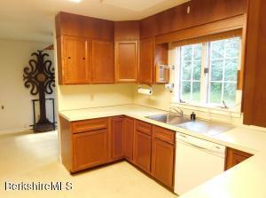 20 Jerome Dr, Williamstown, MA 01267 photo 3