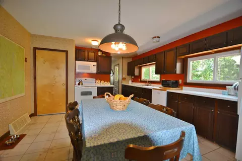 73 Pinewood Dr, Tolland, MA 01034 photo 7