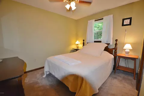 73 Pinewood Dr, Tolland, MA 01034 photo 10
