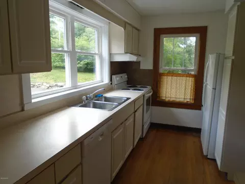 190 Laurel St, Lee, MA 01238 photo 13