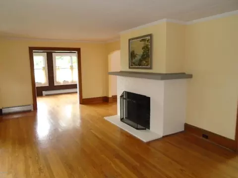 190 Laurel St, Lee, MA 01238 photo 9