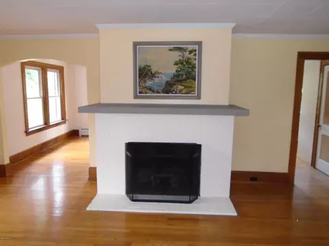 190 Laurel St, Lee, MA 01238 photo 8