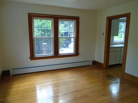190 Laurel St, Lee, MA 01238 photo 15