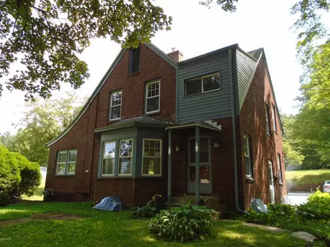 190 Laurel St, Lee, MA 01238 photo 2