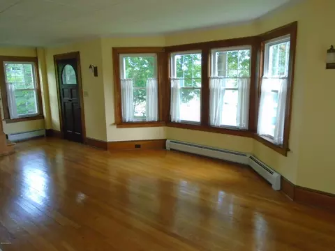 190 Laurel St, Lee, MA 01238 photo 17