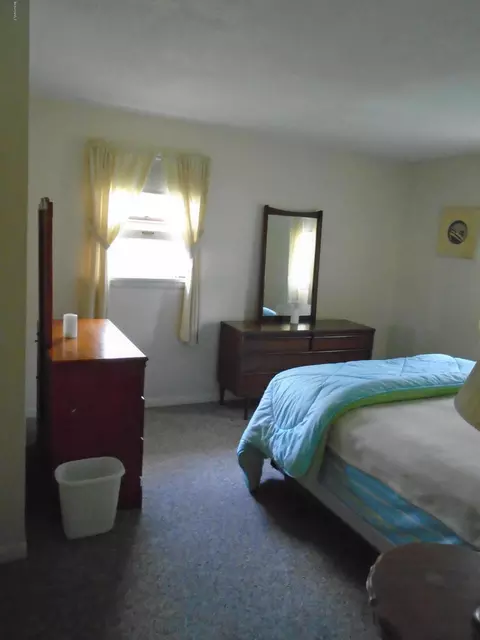 300 E Center St, Lee, MA 01238 photo 19