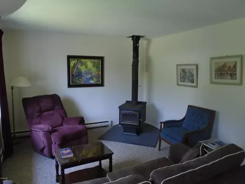 300 E Center St, Lee, MA 01238 photo 16