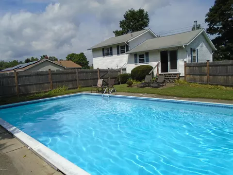 300 E Center St, Lee, MA 01238 photo 5